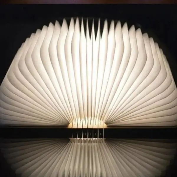 Alternative view of Lampe de chevet artistique en bois, design livre lumineux