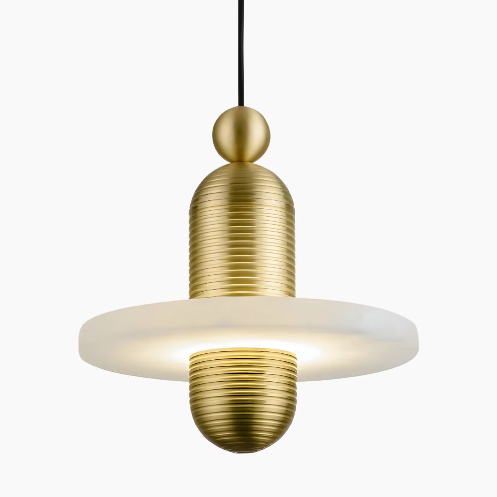 Suspension contemporaine dorée avec finitions marbre