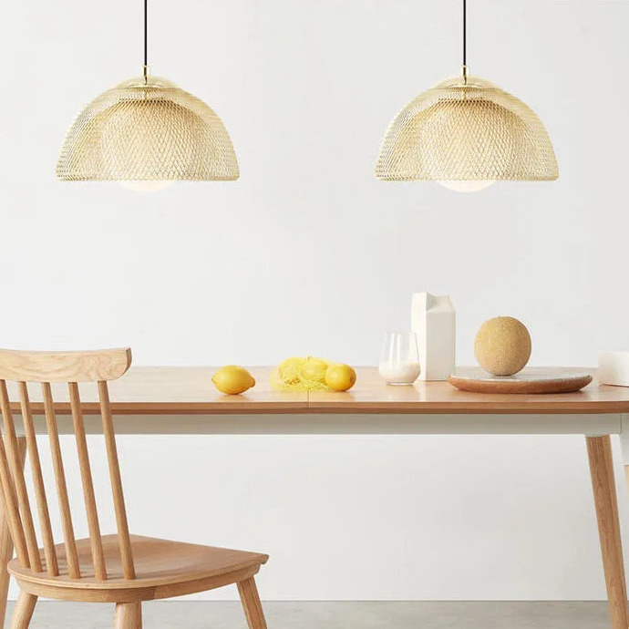 Suspension design grillage doré en acier noble – Image 3