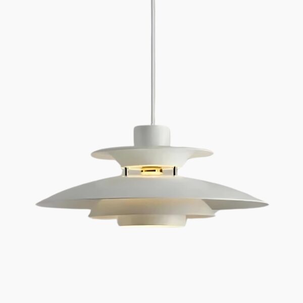 Suspension nordique asymétrique au design intemporel