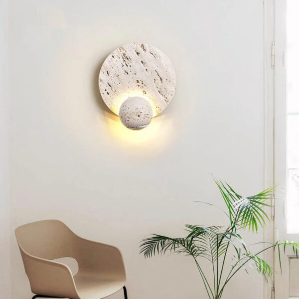 Alternative view of Applique murale contemporaine en pierre naturelle blanche