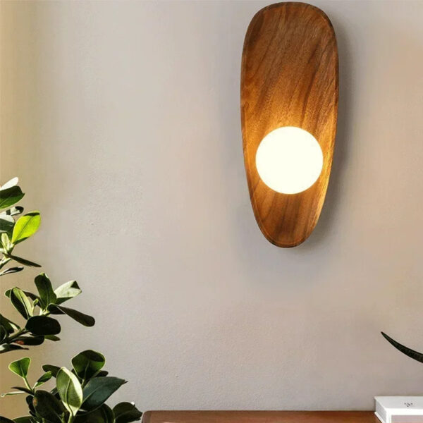 Alternative view of Applique murale en bois au design contemporain