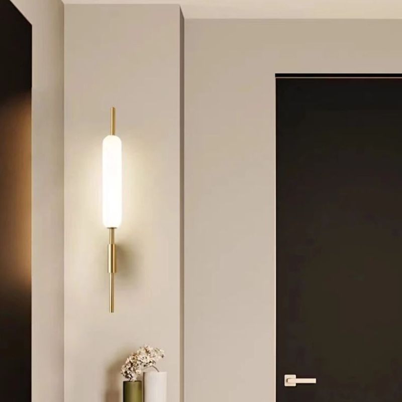 Applique murale LED au fini doré contemporain – Image 4
