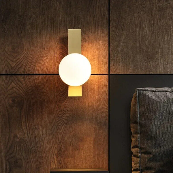 Alternative view of Applique murale LED contemporaine sphérique