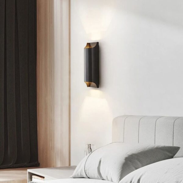 Alternative view of Applique murale LED design avec éclairage bidirectionnel