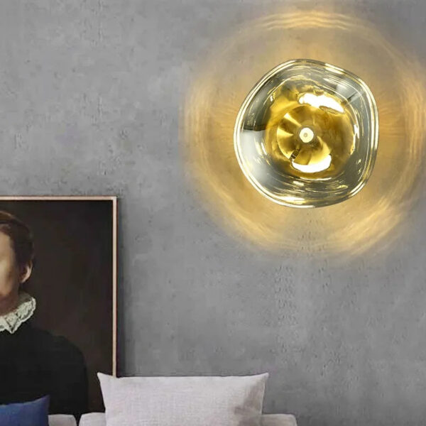Alternative view of Applique murale LED signature avec finition or subtil