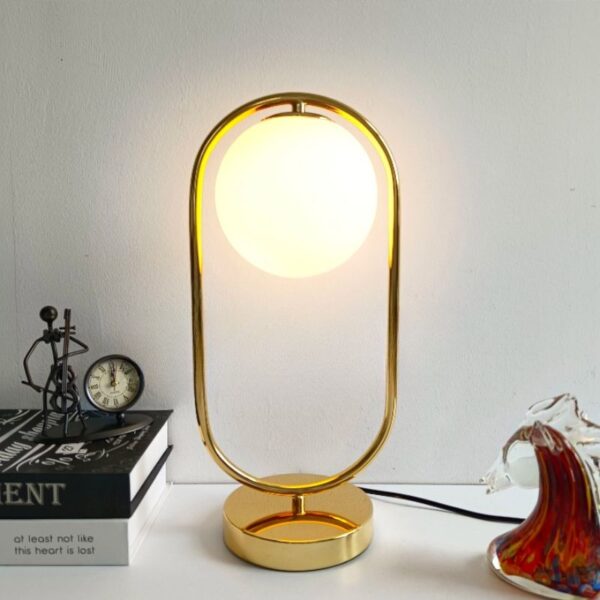 Alternative view of Lampe de chevet ovale avec sphère suspendue
