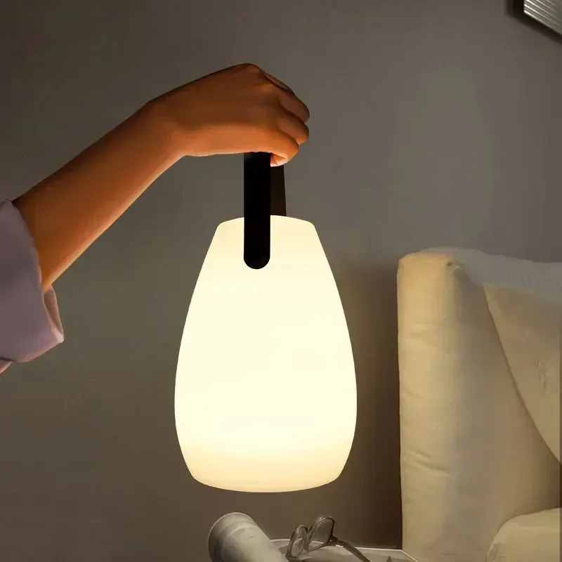 Lampe à poser portable et télécommandée