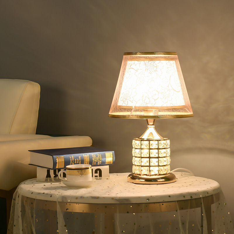 Lampe de chevet luxueuse avec motif floral