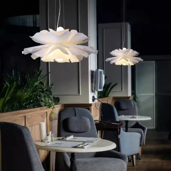 Suspension luminaire blanche design moderne en forme de fleur