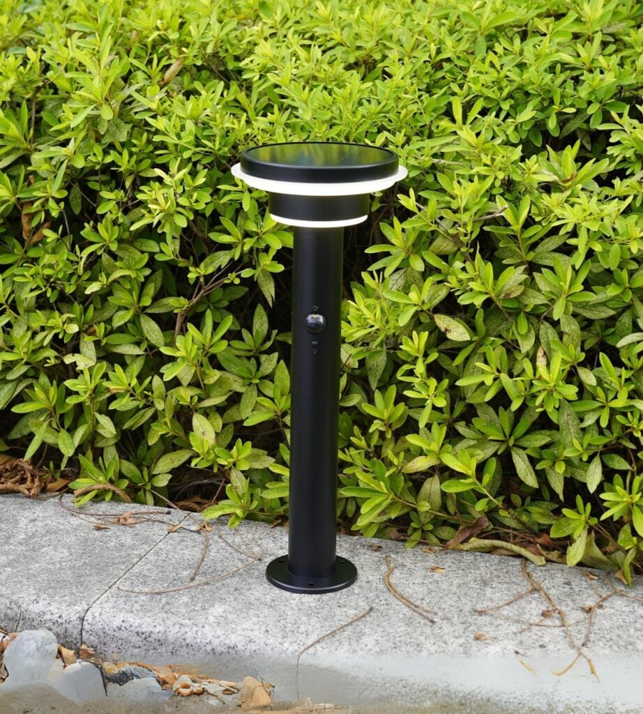 Borne solaire extérieure LED